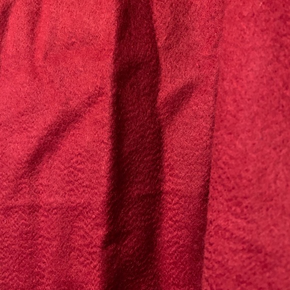 100% cashmere red scarf with fringe ❄️ - Picture 3 of 6